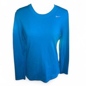 Nike Dri-FIT long sleeve Tee in Vibrant Blue size medium